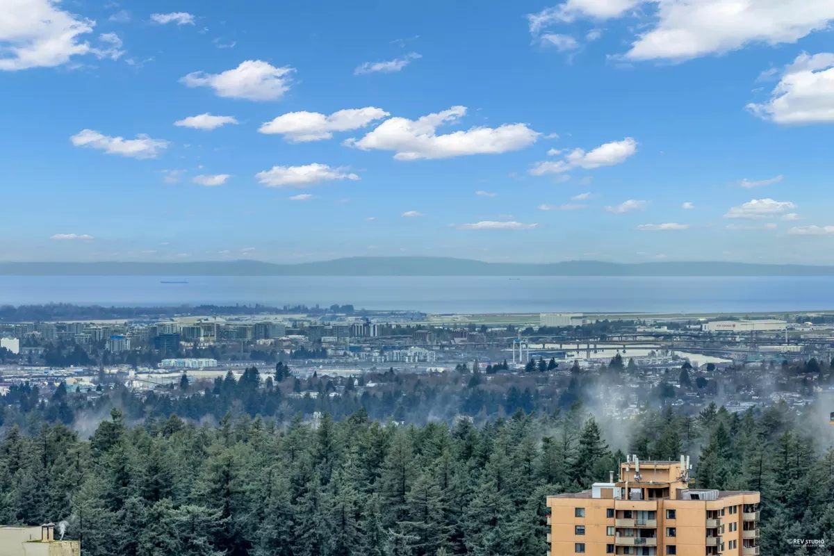 Entry Foyer Photo of 3303 6000 Mckay Avenue, Burnaby, BC