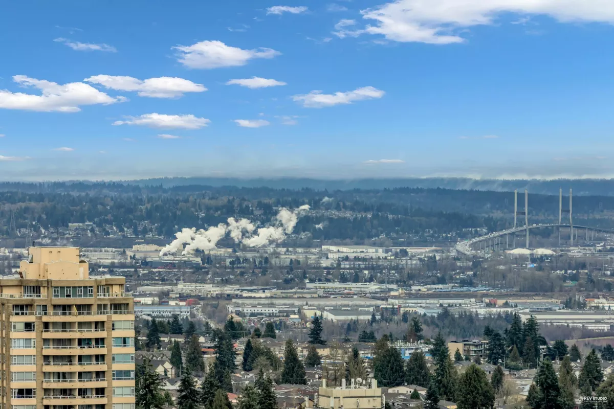 Hallway Photo of 3303 6000 Mckay Avenue, Burnaby, BC