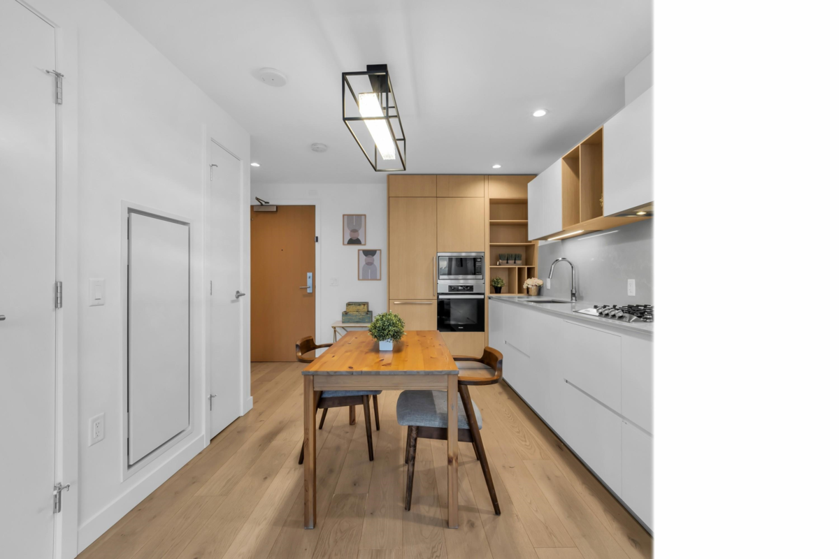 Kitchen Photo of 3303 6000 Mckay Avenue, Burnaby, BC