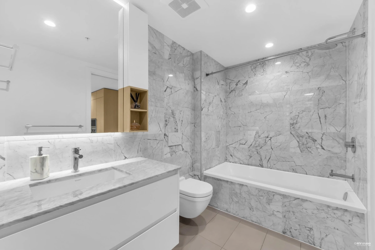 Powder Room Photo of 3303 6000 Mckay Avenue, Burnaby, BC