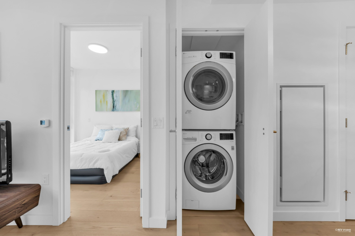 Walk-In Closet Photo of 3303 6000 Mckay Avenue, Burnaby, BC