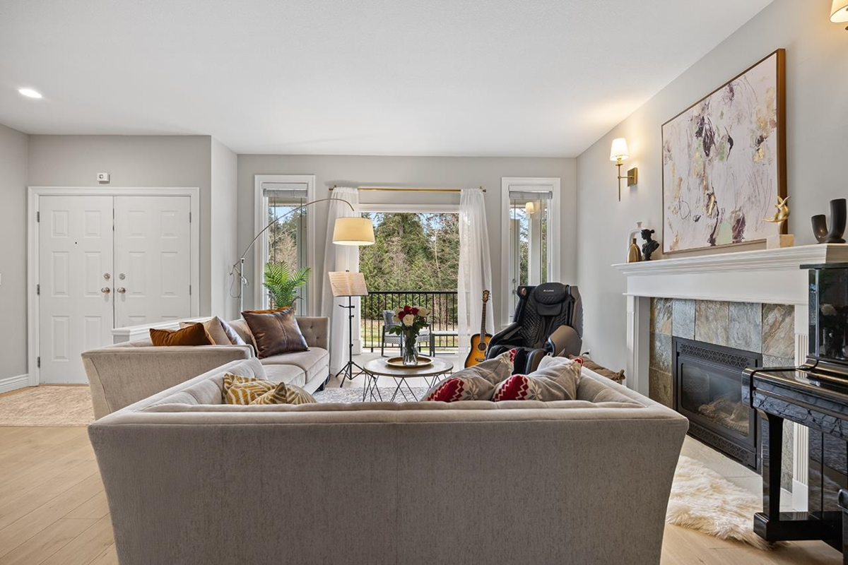 Family Room Photo of 3376 Plateau Boulevard, Coquitlam, BC
