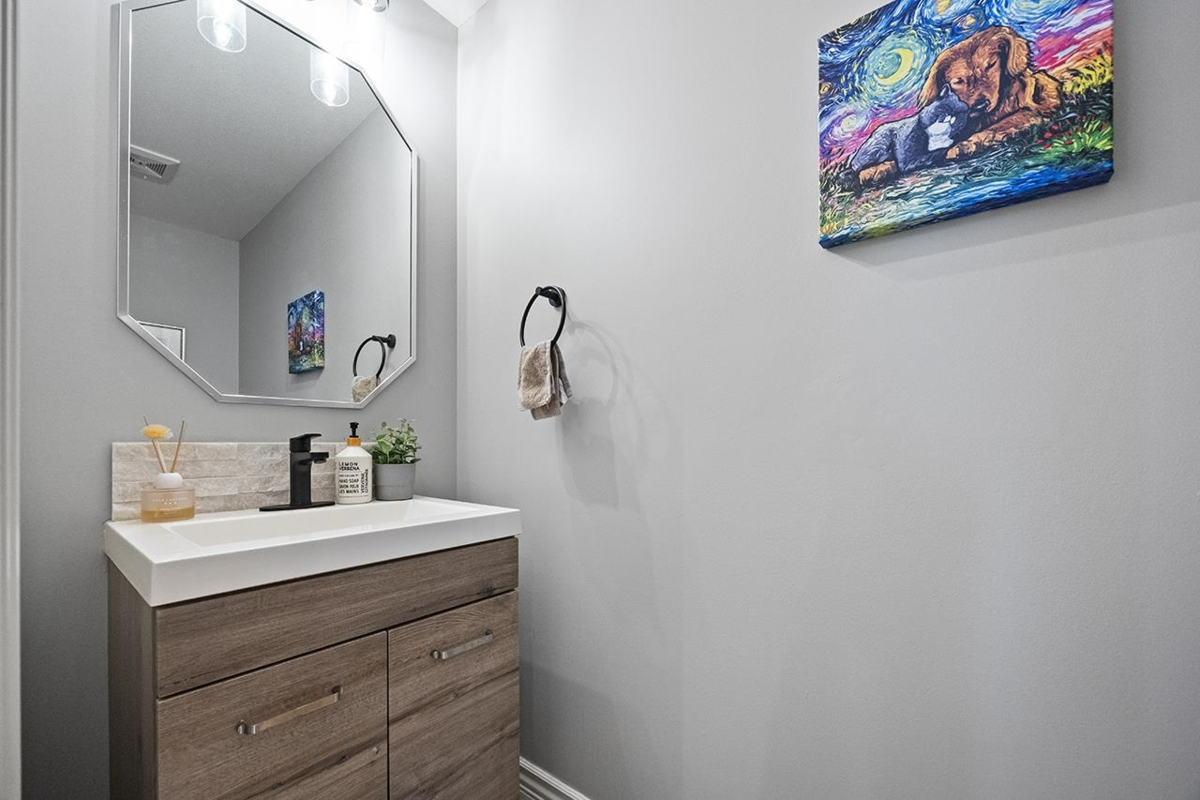 Primary Bedroom Photo of 3376 Plateau Boulevard, Coquitlam, BC