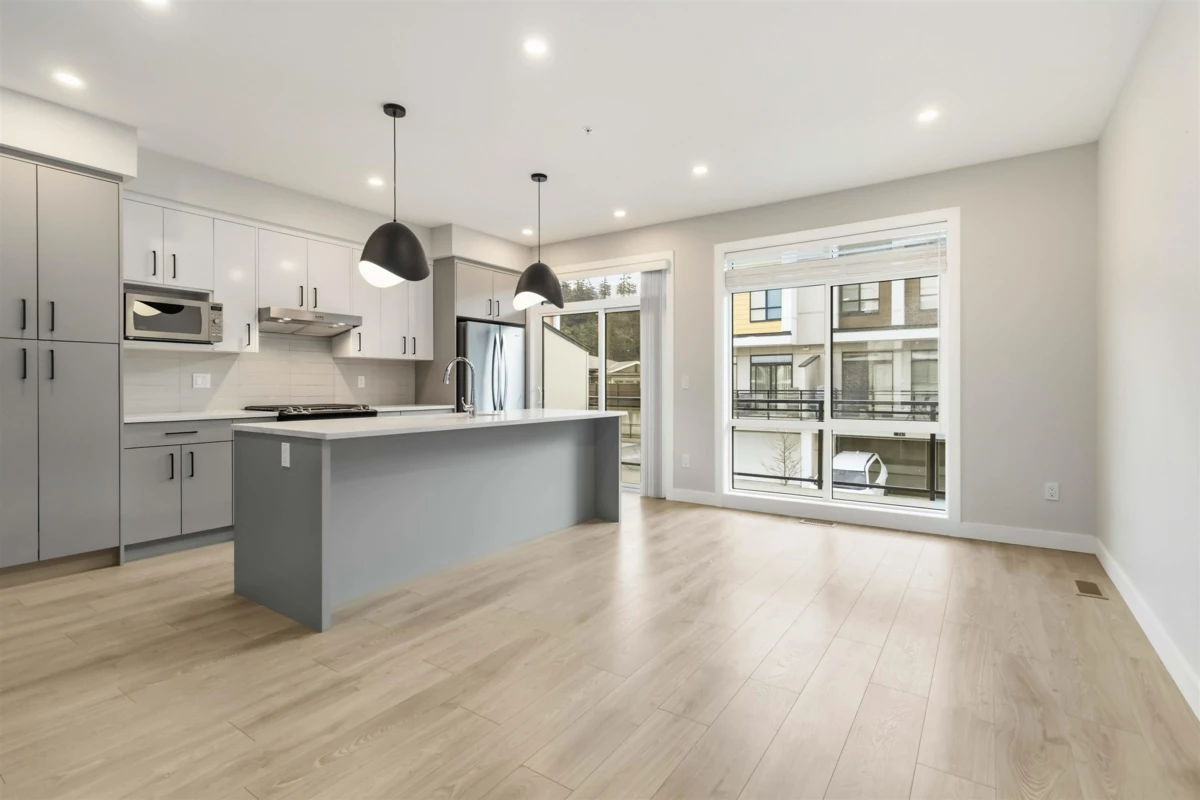 Exterior Rear Photo of 211 46150 Thomas Road, Chilliwack, BC