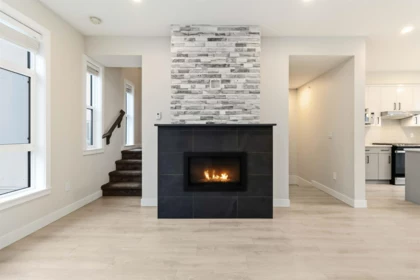 Front exterior of 211 46150 Thomas Road, Chilliwack, BC