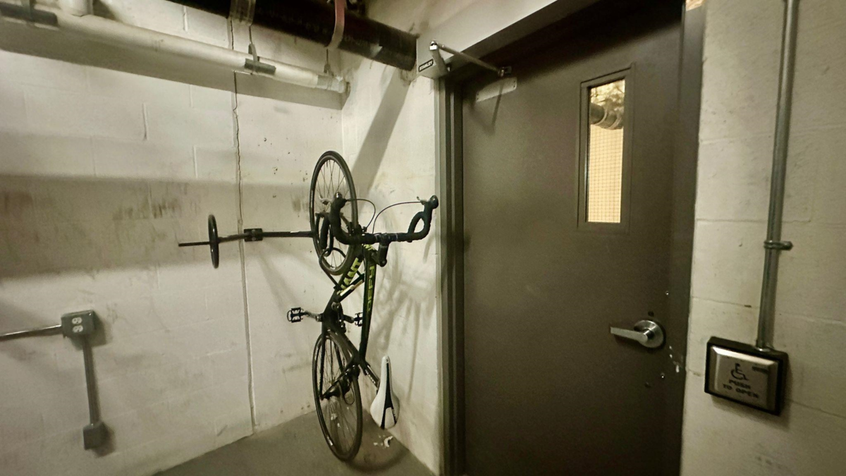 Guest Bathroom Photo of 513 63 W 2nd Avenue, Vancouver, BC