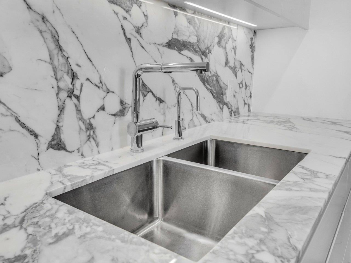 Dining Area Photo of 307 3668 W 10th Avenue, Vancouver, BC