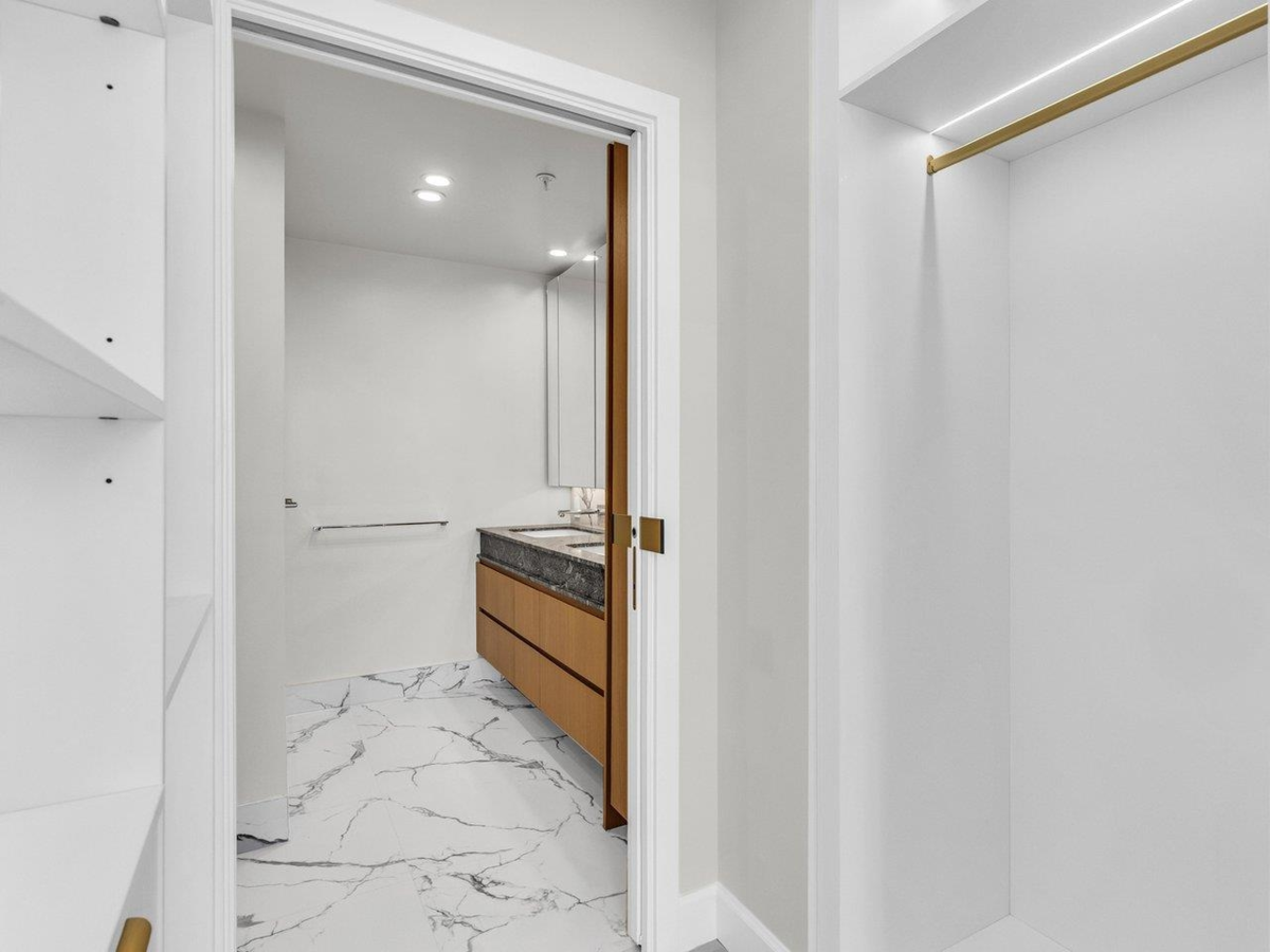 Powder Room Photo of 307 3668 W 10th Avenue, Vancouver, BC