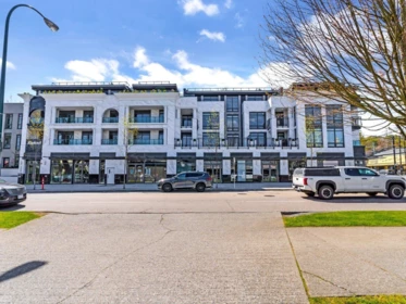 Entry Foyer Photo of 307 3668 W 10th Avenue, Vancouver, BC
