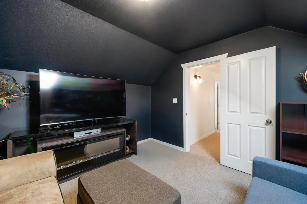 Basement Recreation Room Photo of 22784 88 Avenue, Langley, BC