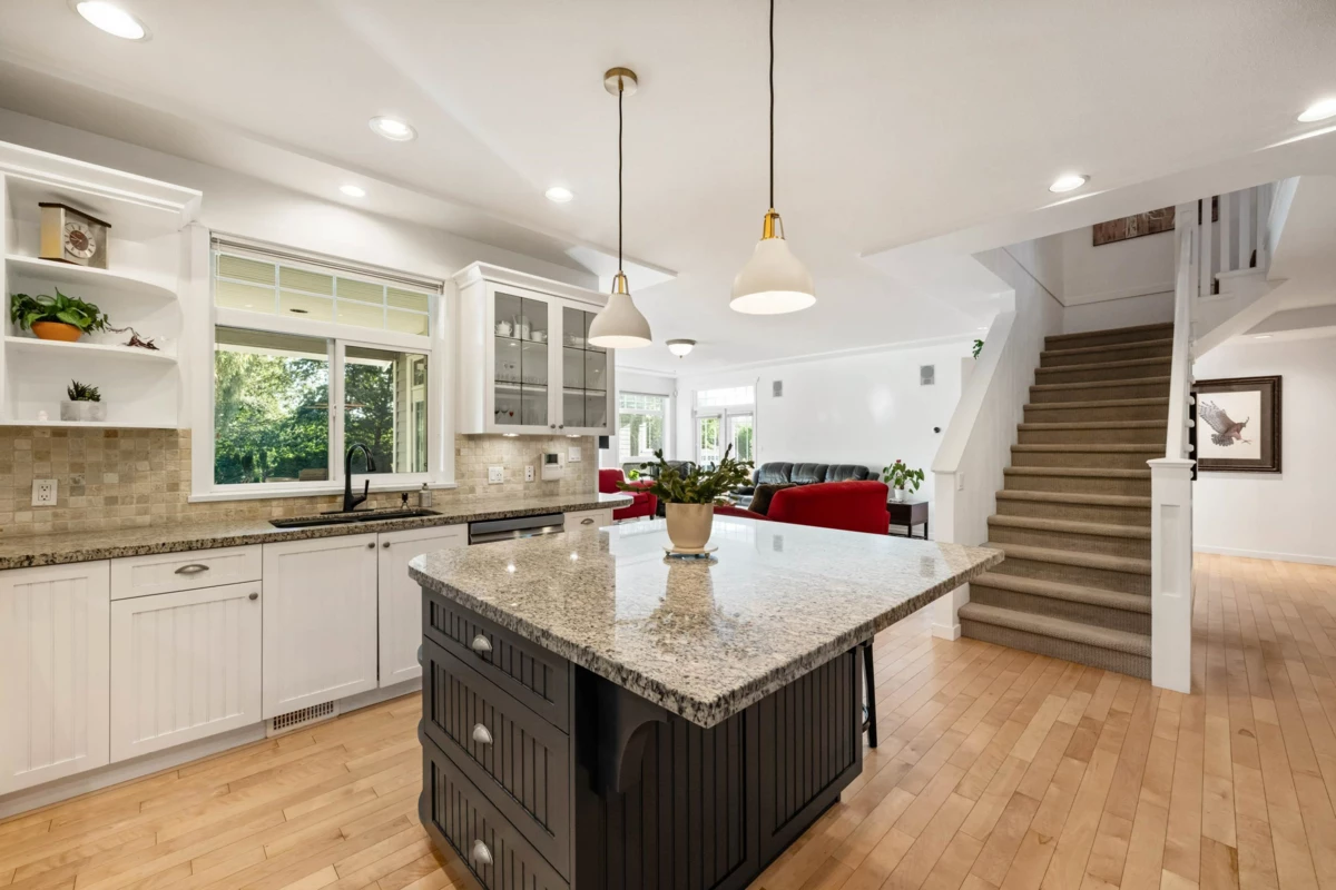 Kitchen Island Photo of 22784 88 Avenue, Langley, BC