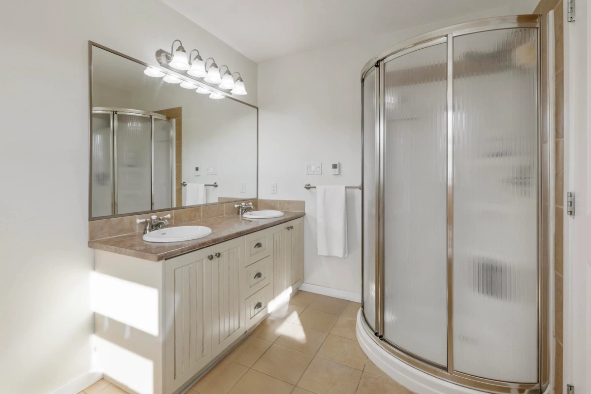 Powder Room Photo of 22784 88 Avenue, Langley, BC