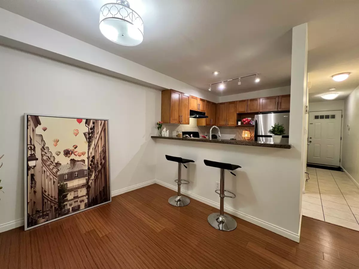 Dining Area Photo of 3 5525 Halley Avenue, Burnaby, BC
