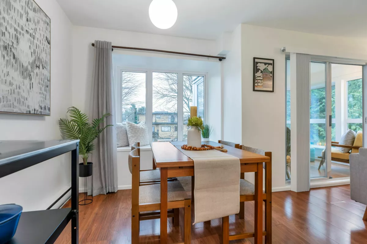 Breakfast Nook Photo of 406 2133 Dundas Street, Vancouver, BC