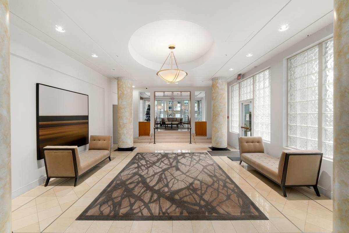 Front Yard Photo of 303 1501 Howe Street, Vancouver, BC