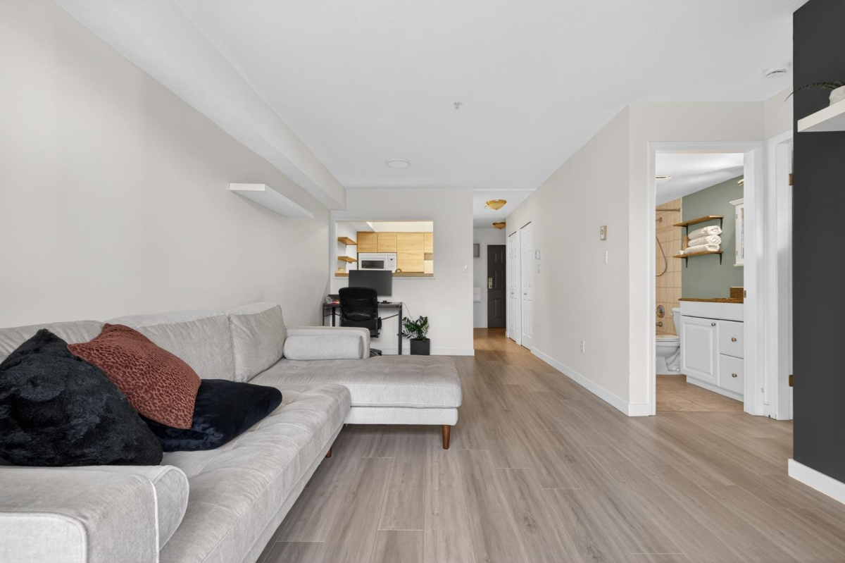 Guest Bathroom Photo of 310 1099 E Broadway, Vancouver, BC