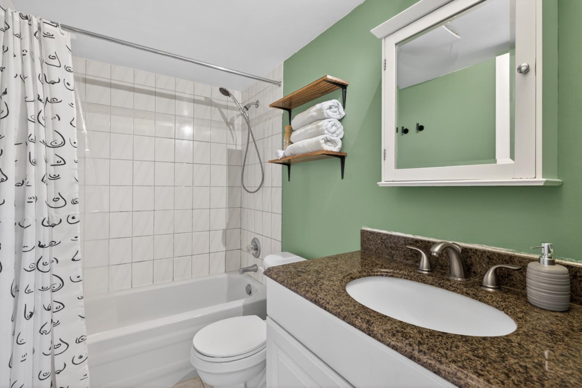 Laundry Room Photo of 310 1099 E Broadway, Vancouver, BC