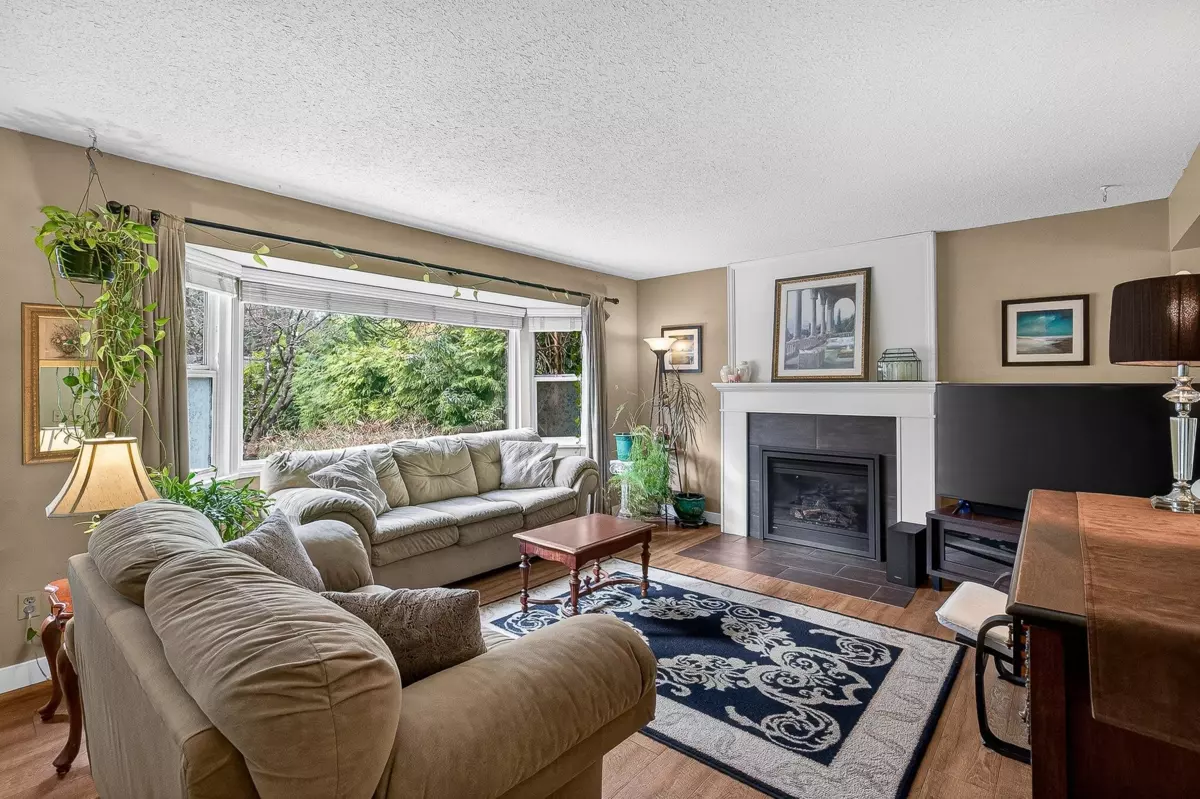 Dining Area Photo of 21149 Glenwood Avenue, Maple Ridge, BC