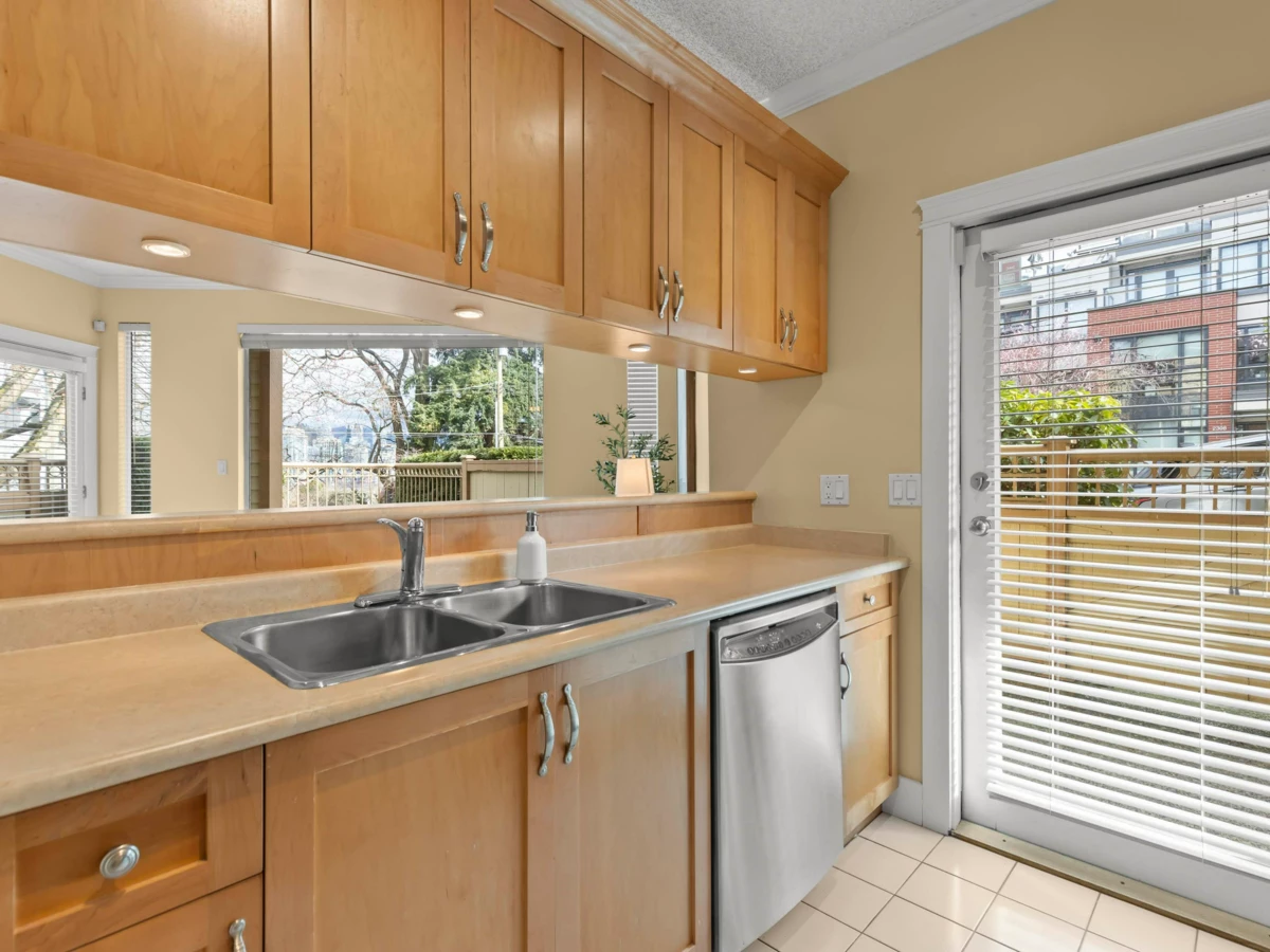 Basement Recreation Room Photo of 103 1100 W 7th Avenue, Vancouver, BC