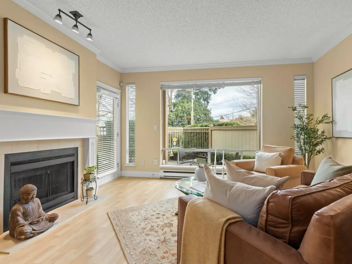 Dining Area Photo of 103 1100 W 7th Avenue, Vancouver, BC