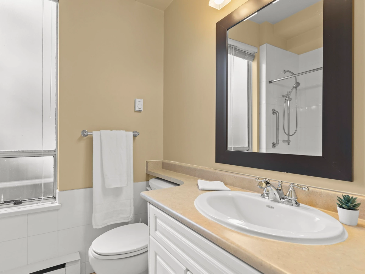 Hot Tub / Spa Photo of 103 1100 W 7th Avenue, Vancouver, BC