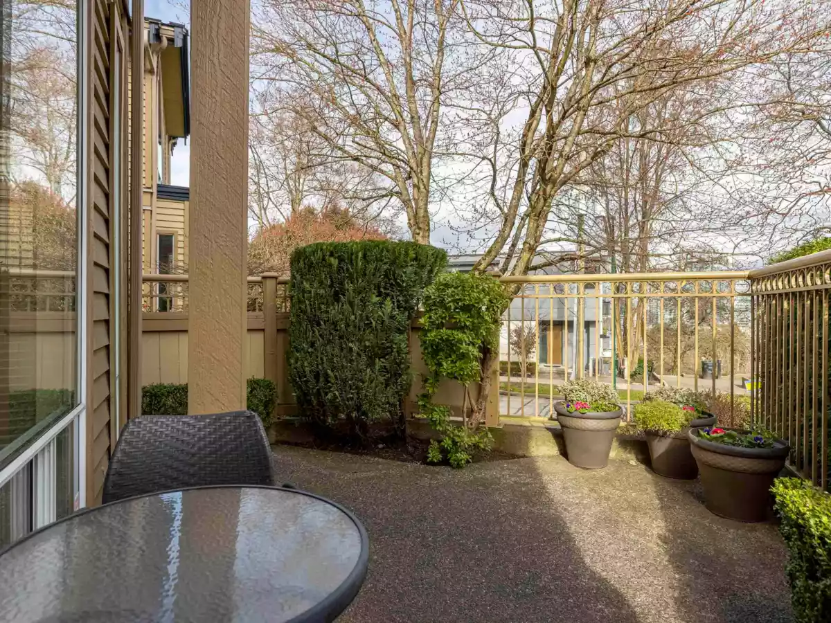 Kitchen Island Photo of 103 1100 W 7th Avenue, Vancouver, BC