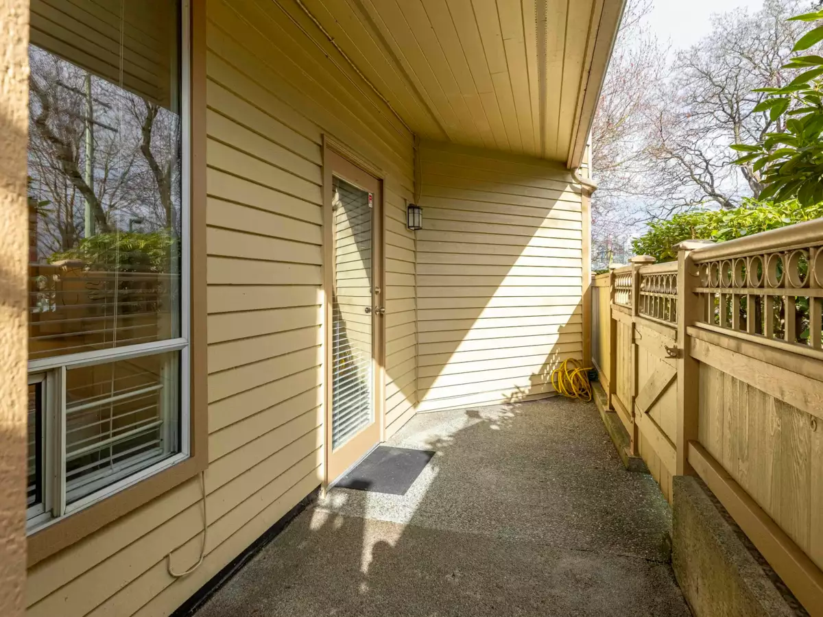 Mudroom Photo of 103 1100 W 7th Avenue, Vancouver, BC