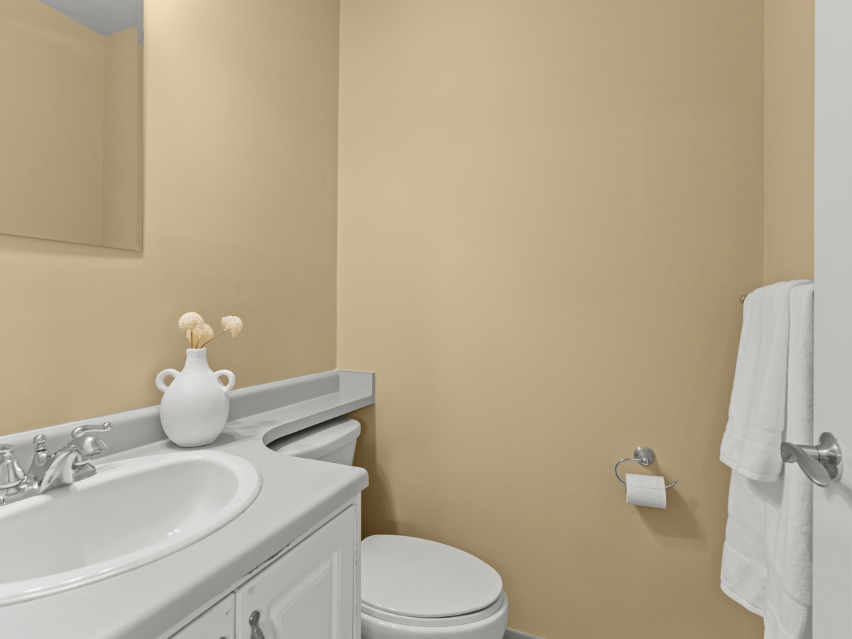 Outdoor Patio Photo of 103 1100 W 7th Avenue, Vancouver, BC