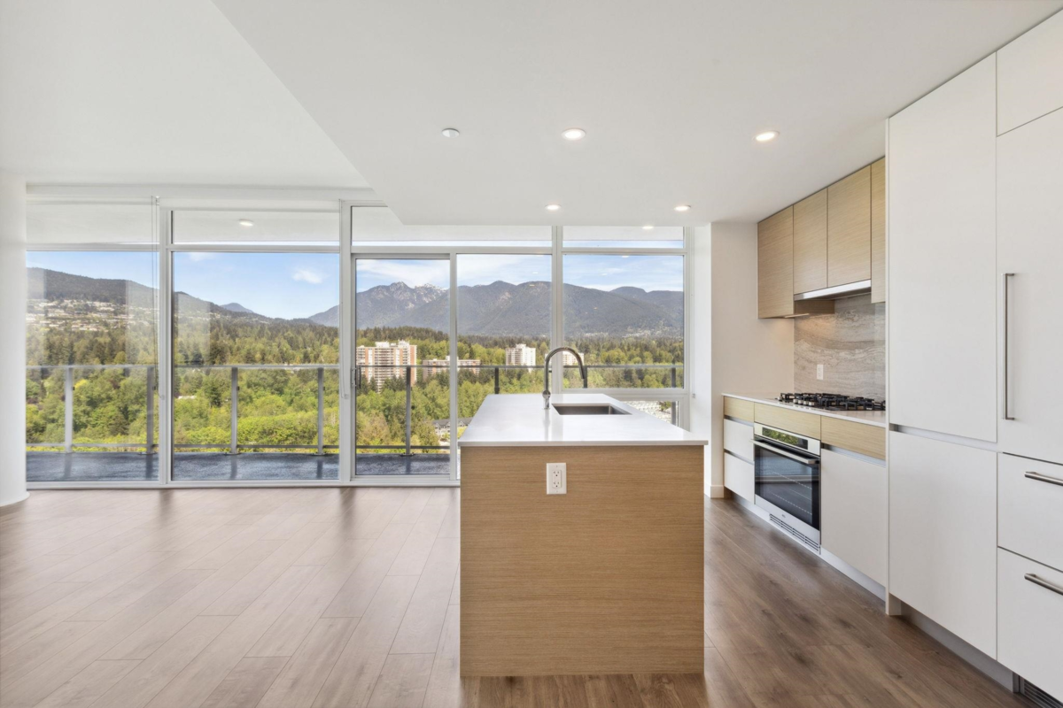 Family Room Photo of 1708 200 Klahanie Court, West Vancouver, BC