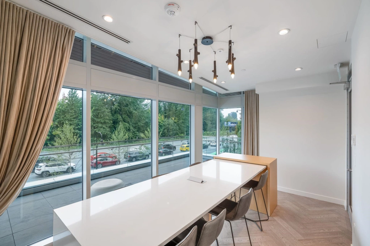 Hallway Photo of 1708 200 Klahanie Court, West Vancouver, BC