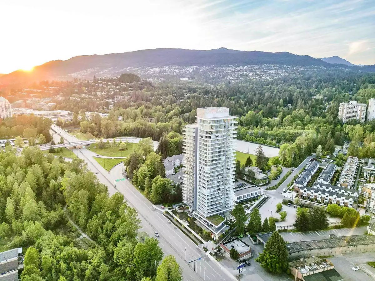 Swimming Pool Photo of 1708 200 Klahanie Court, West Vancouver, BC