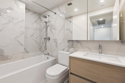 Primary Bathroom Photo of 1708 200 Klahanie Court, West Vancouver, BC