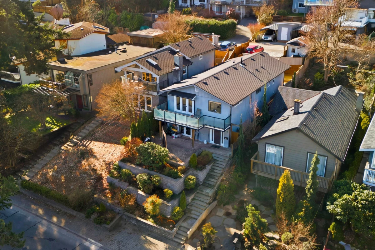 Exterior Front Photo of 1911 Deep Cove Road, North Vancouver, BC