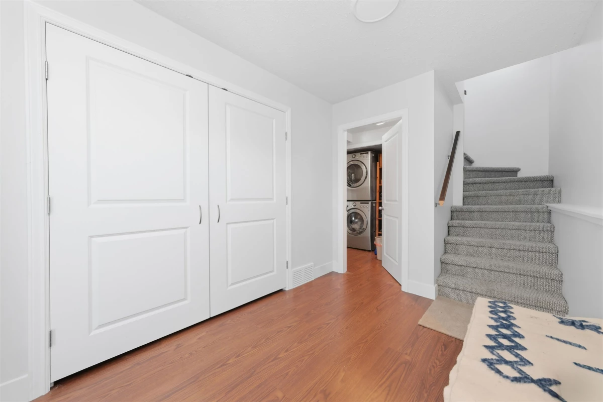 Hot Tub / Spa Photo of 1911 Deep Cove Road, North Vancouver, BC
