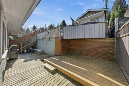 Mudroom Photo of 1911 Deep Cove Road, North Vancouver, BC