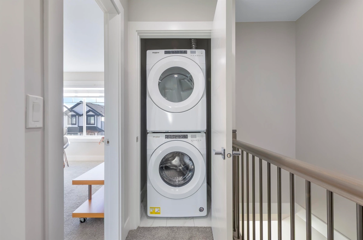 Powder Room Photo of 7 7410 194 Street, Surrey, BC