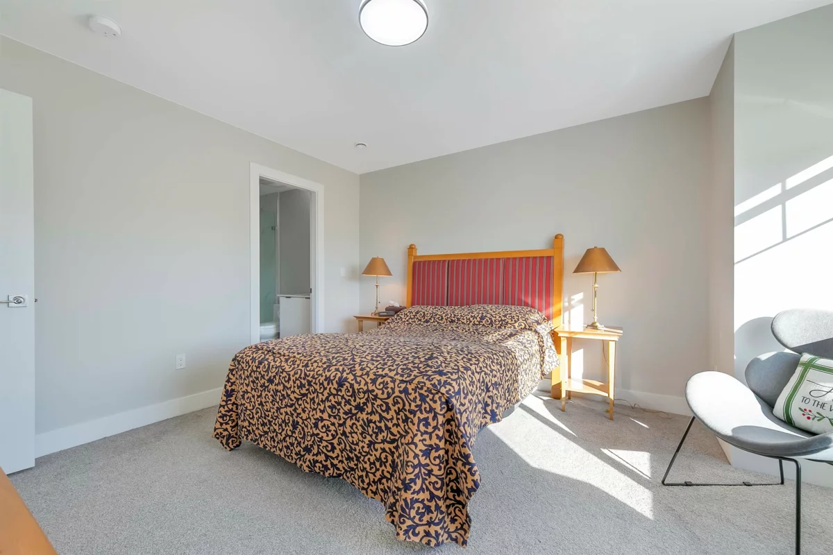 Walk-In Closet Photo of 7 7410 194 Street, Surrey, BC