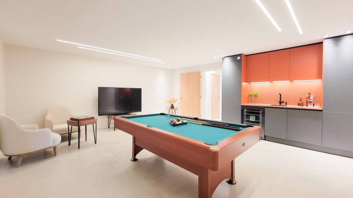 Backyard Photo of 2141 Jefferson Avenue, West Vancouver, BC