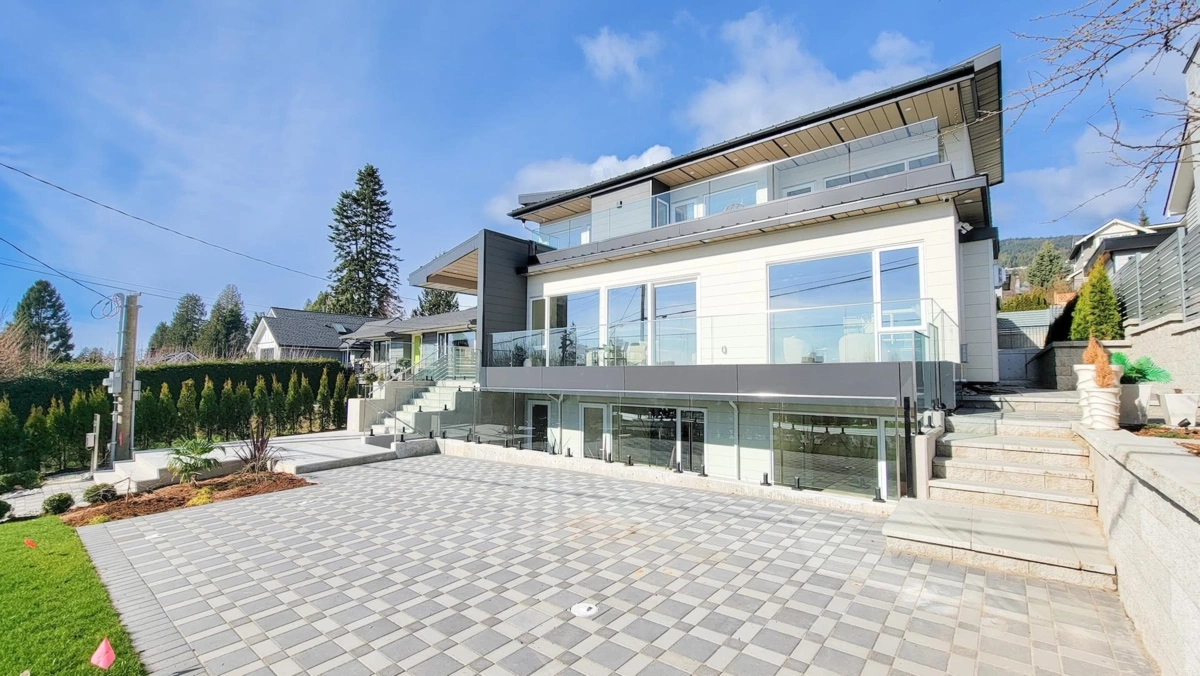 Dining Area Photo of 2141 Jefferson Avenue, West Vancouver, BC