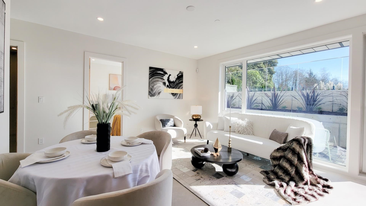 Front Yard Photo of 2141 Jefferson Avenue, West Vancouver, BC