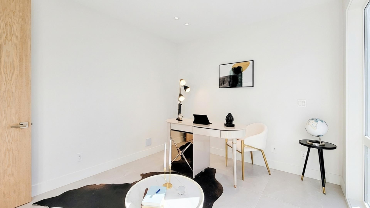 Powder Room Photo of 2141 Jefferson Avenue, West Vancouver, BC