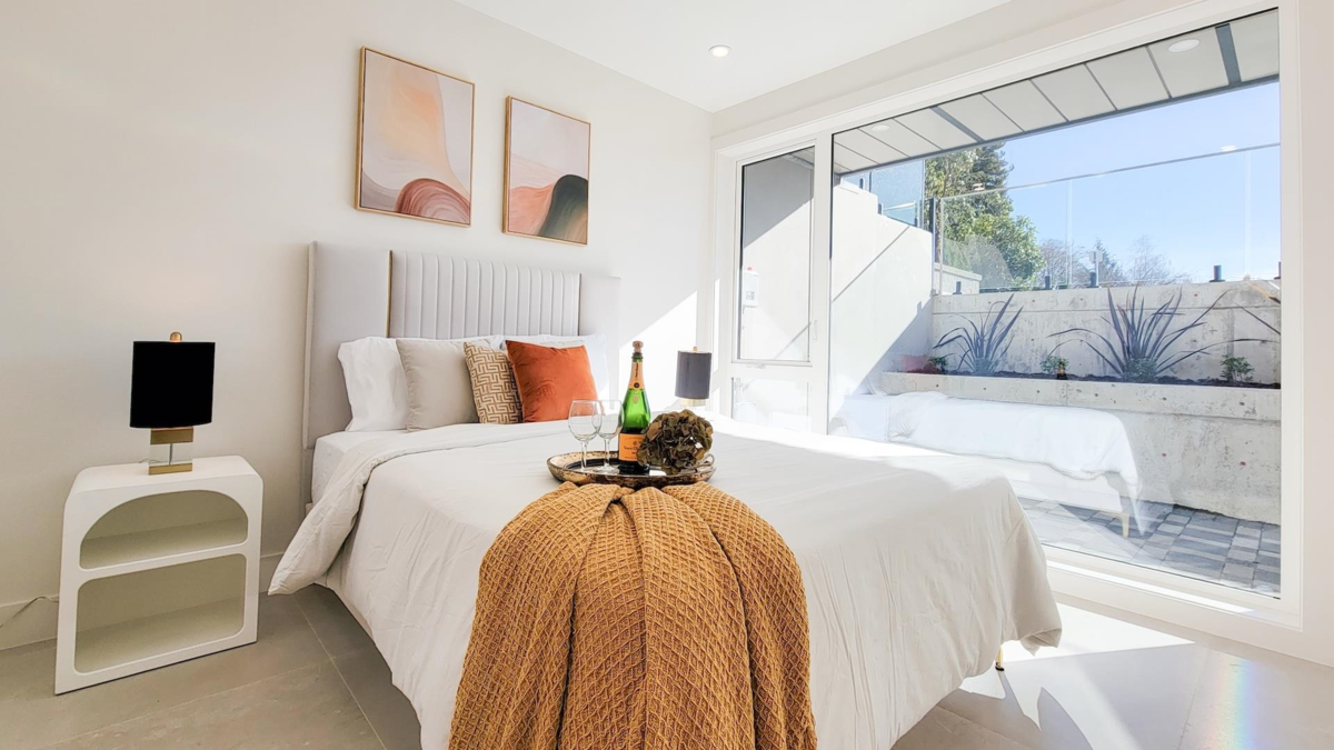 Swimming Pool Photo of 2141 Jefferson Avenue, West Vancouver, BC