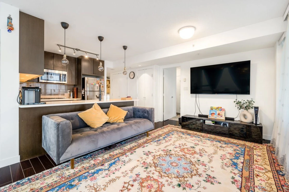 Family Room Photo of 2503 7328 Arcola Street, Burnaby, BC