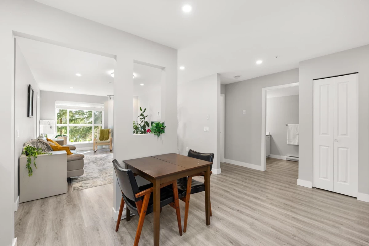 Dining Area Photo of 308 15895 84 Avenue, Surrey, BC