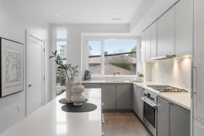 Breakfast Nook Photo of 7615 Yukon Street, Vancouver, BC