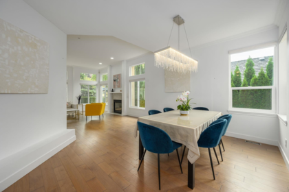 Kitchen Island Photo of 2757 Chelsea Court, West Vancouver, BC