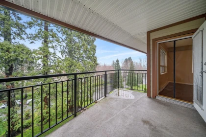 Basement Recreation Room Photo of 405 16068 83 Avenue Avenue, Surrey, BC
