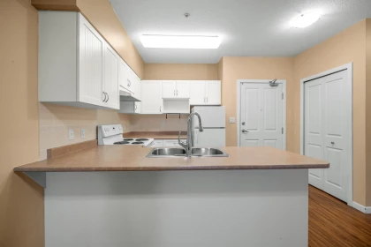 Primary Bathroom Photo of 405 16068 83 Avenue Avenue, Surrey, BC