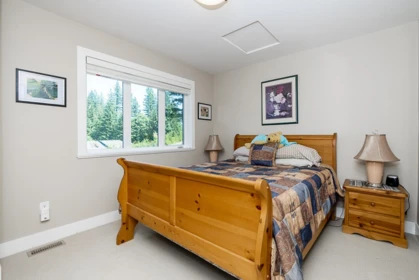 Hallway Photo of 1936 Woodside Boulevard, Agassiz, BC