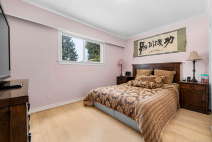 Breakfast Nook Photo of 26953 28a Avenue, Langley, BC